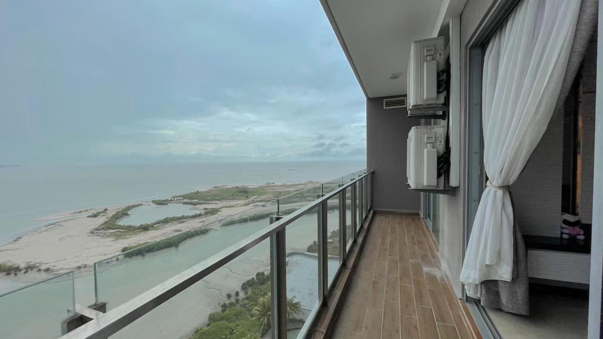Silverscape Seaview Residence Melaka Exterior photo