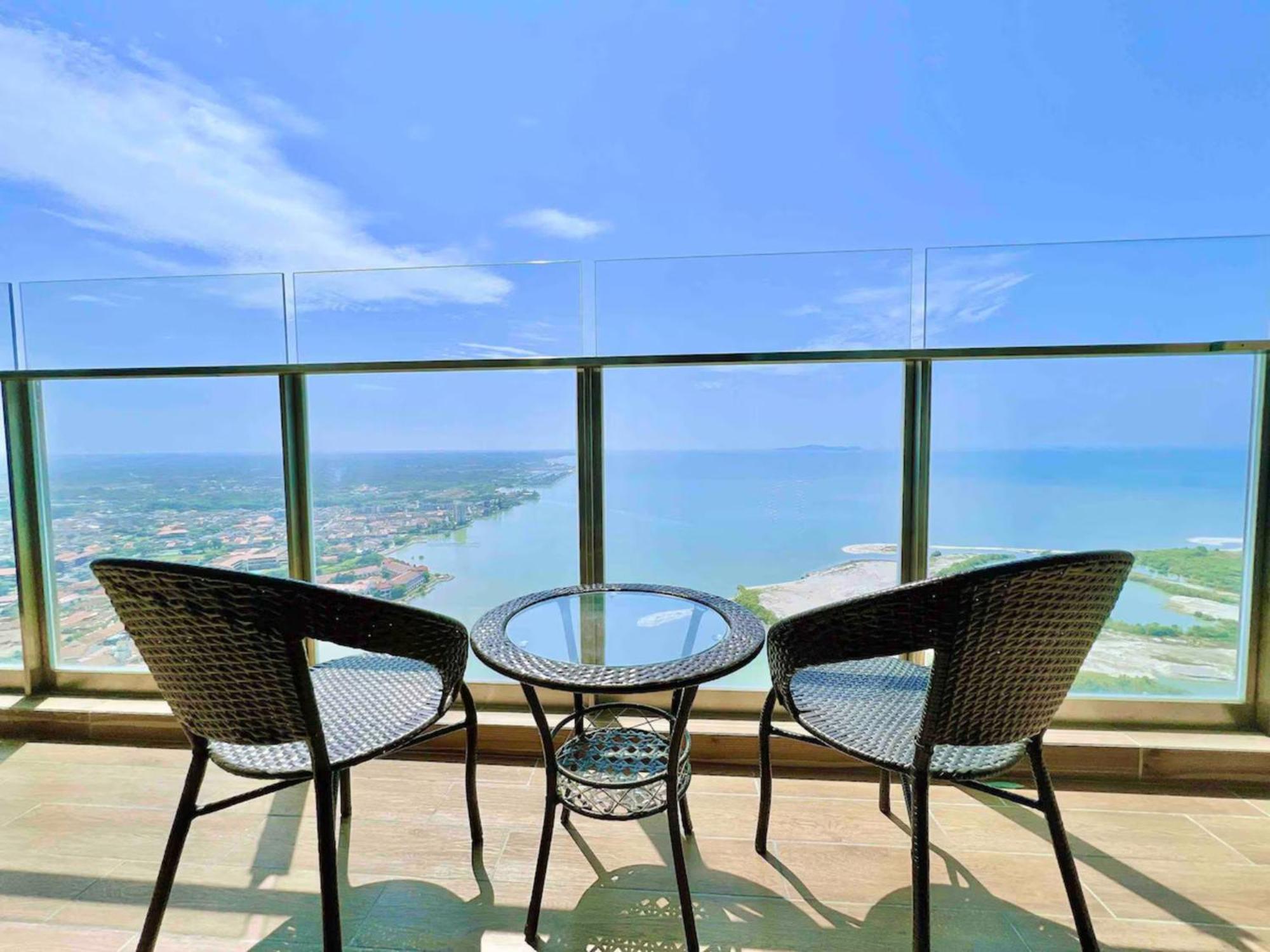Silverscape Seaview Residence Melaka Exterior photo