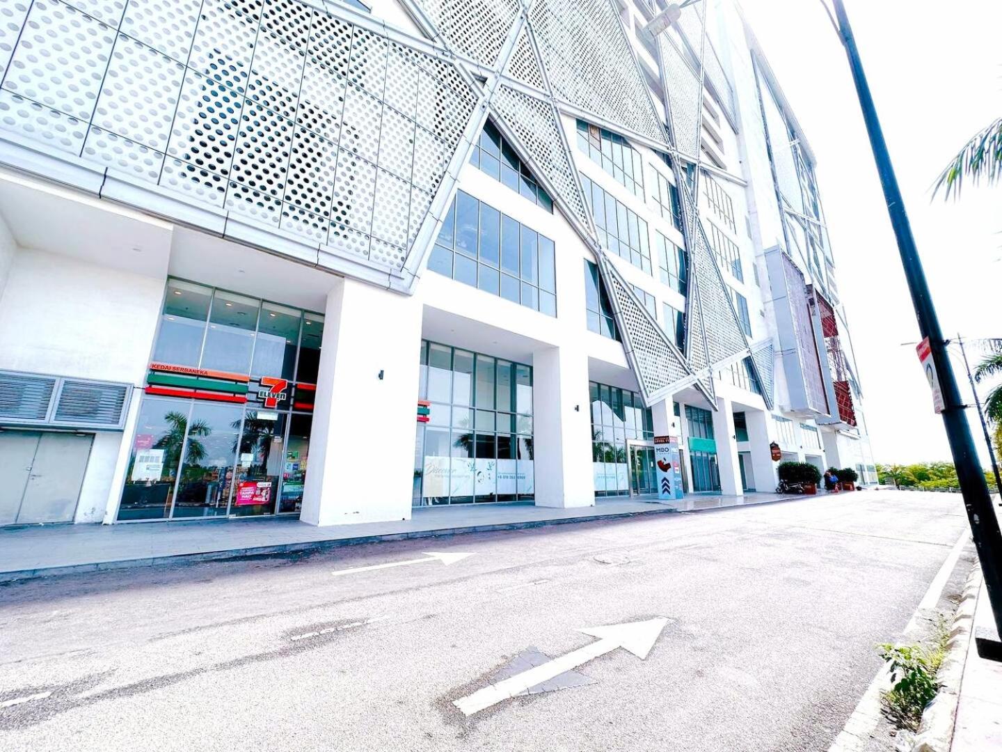 Silverscape Seaview Residence Melaka Exterior photo